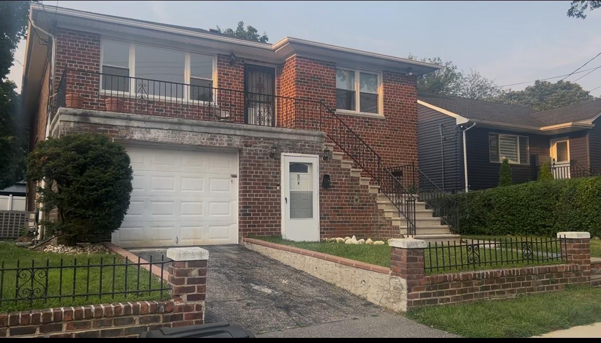 9 Breglia Street Property Photo 1