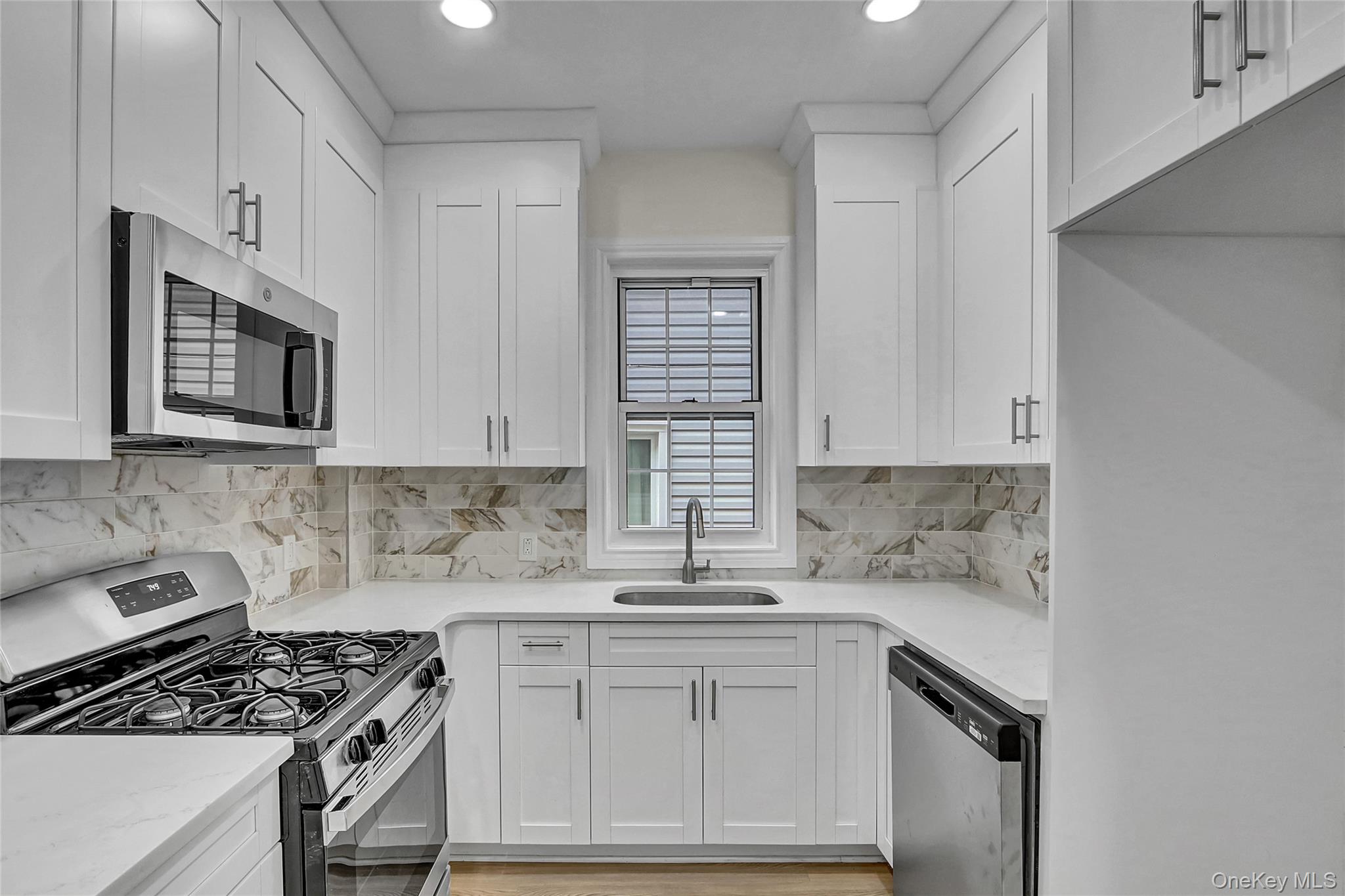 58-60 78th Avenue Property Photo 14