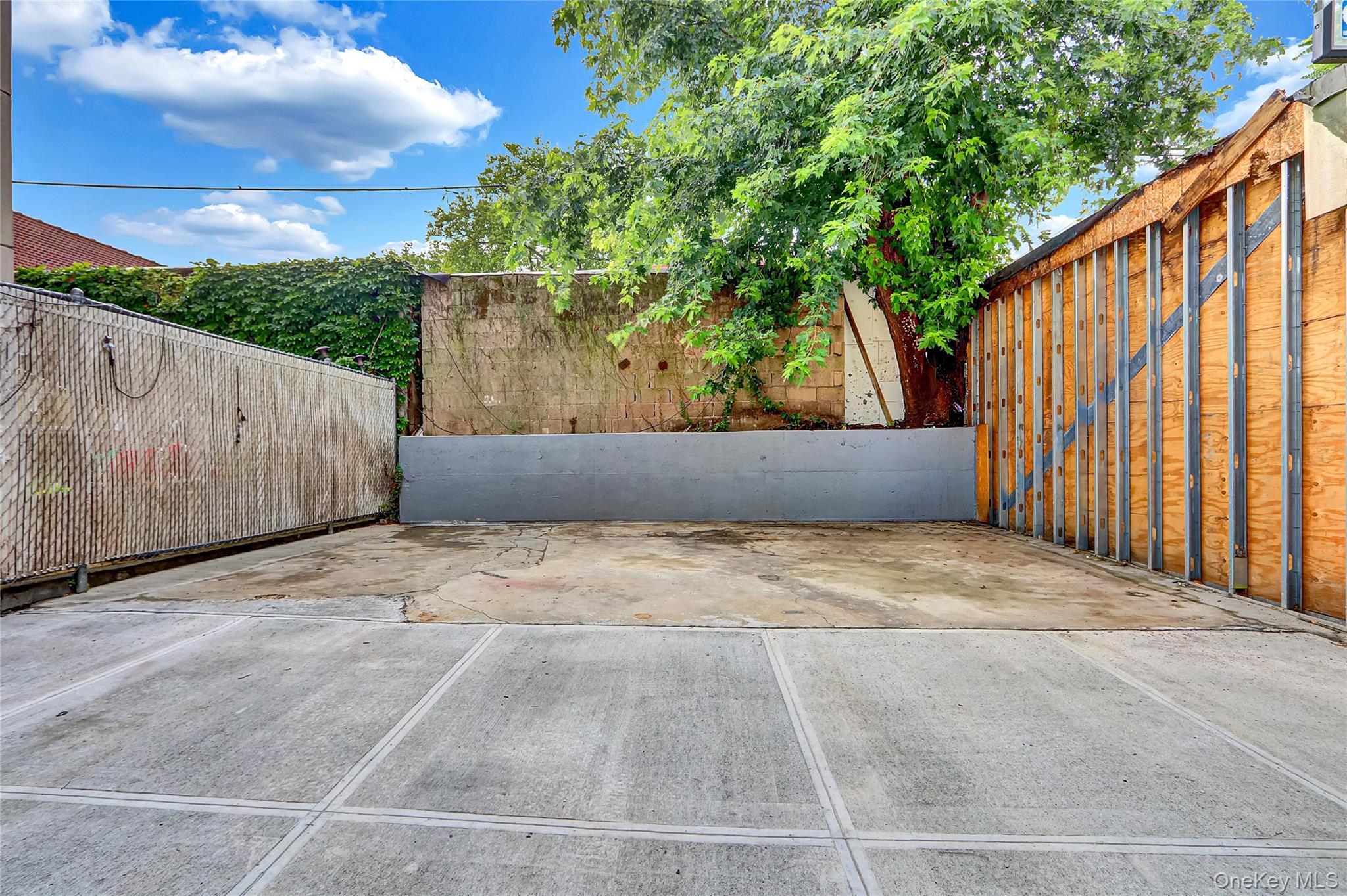 58-60 78th Avenue Property Photo 32