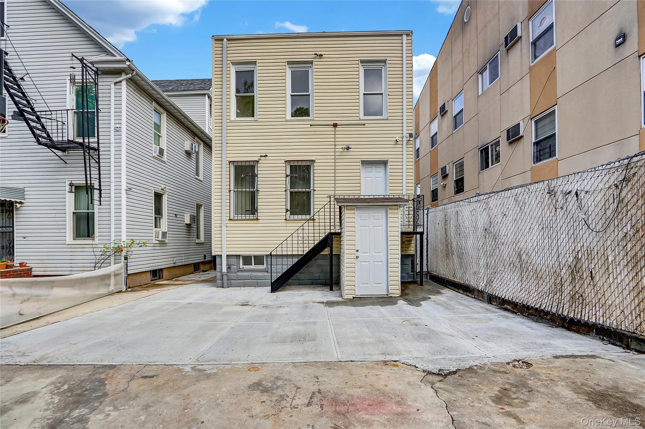 58-60 78th Avenue Property Photo 33