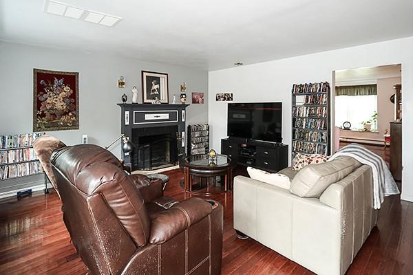 2 Evans Lane Property Photo 10