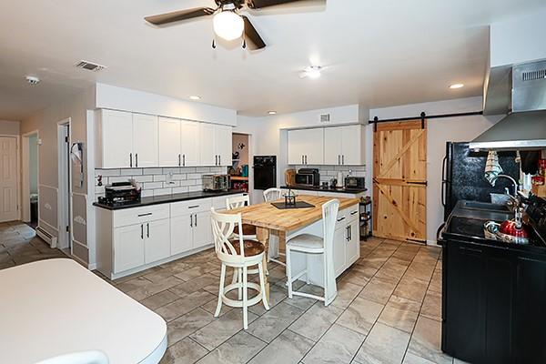 2 Evans Lane Property Photo 13
