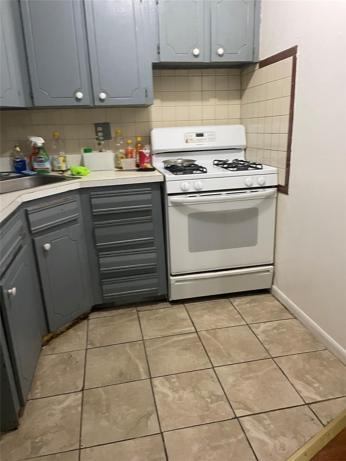 97-10 43 Avenue Property Photo 2