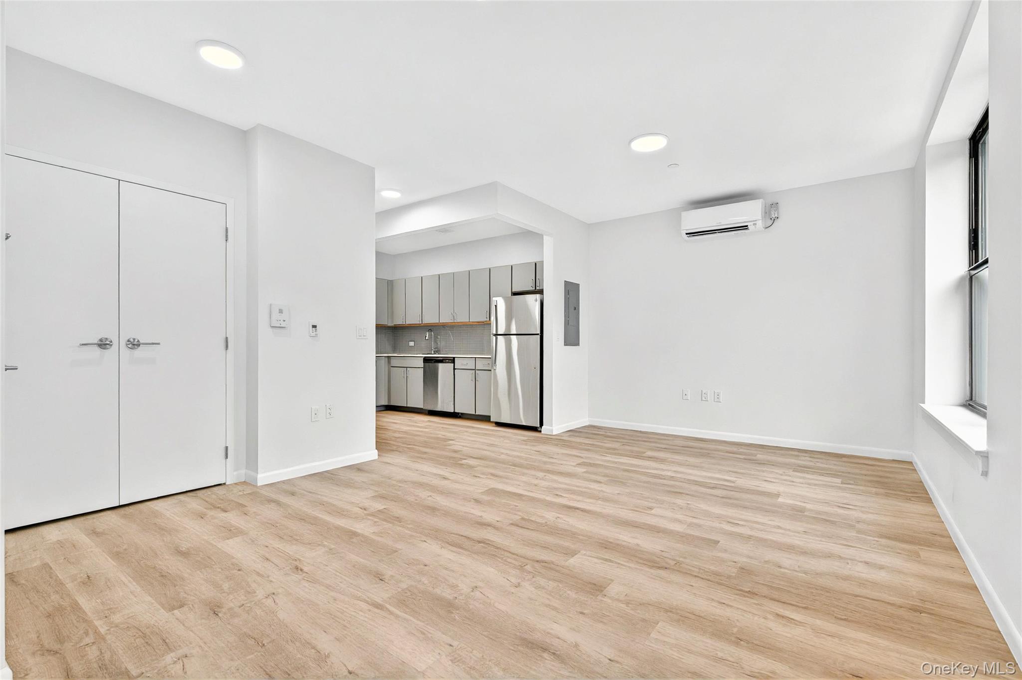 355 Bronx River Avenue 4b Property Photo 8