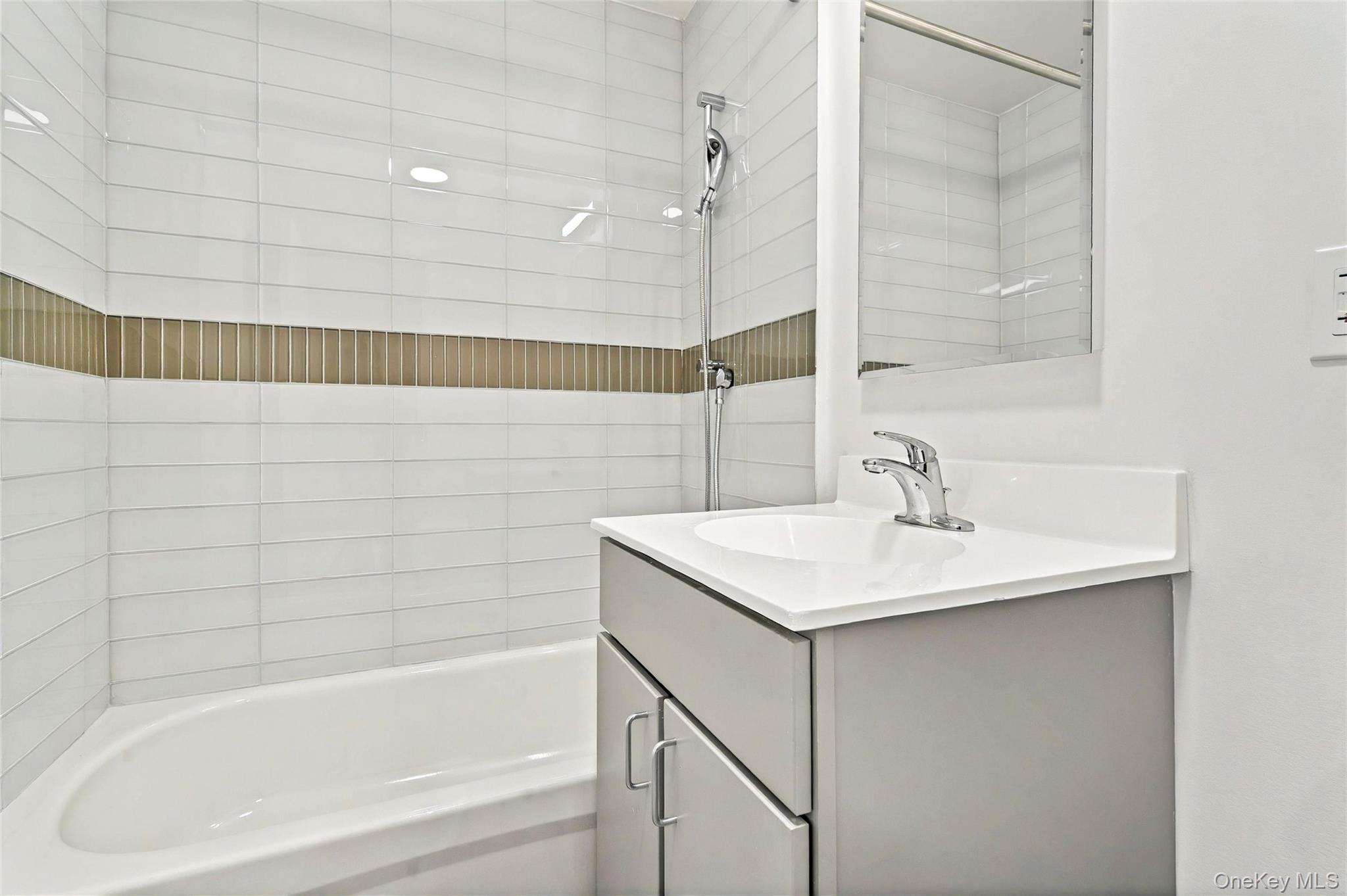355 Bronx River Avenue 4b Property Photo 21
