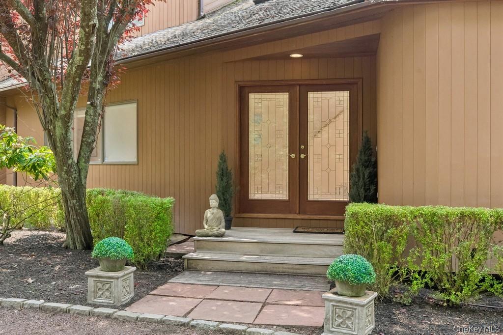 61 Hidden Cove Court Property Photo 4