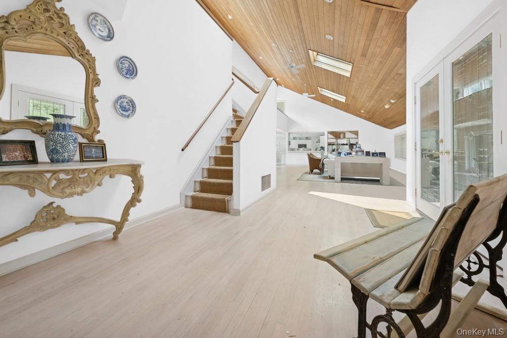 61 Hidden Cove Court Property Photo 6