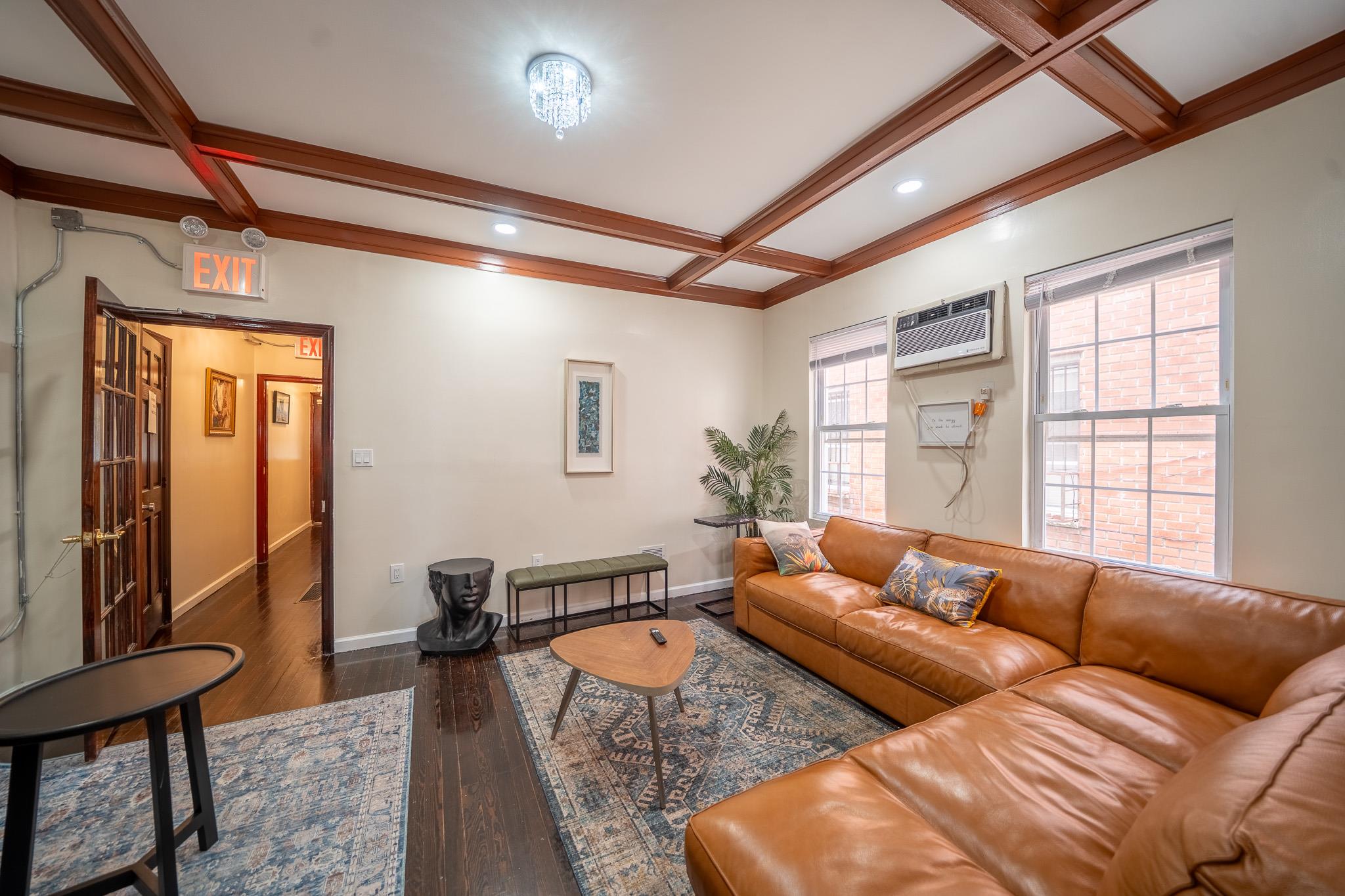 10421 Lefferts Boulevard Property Photo 6