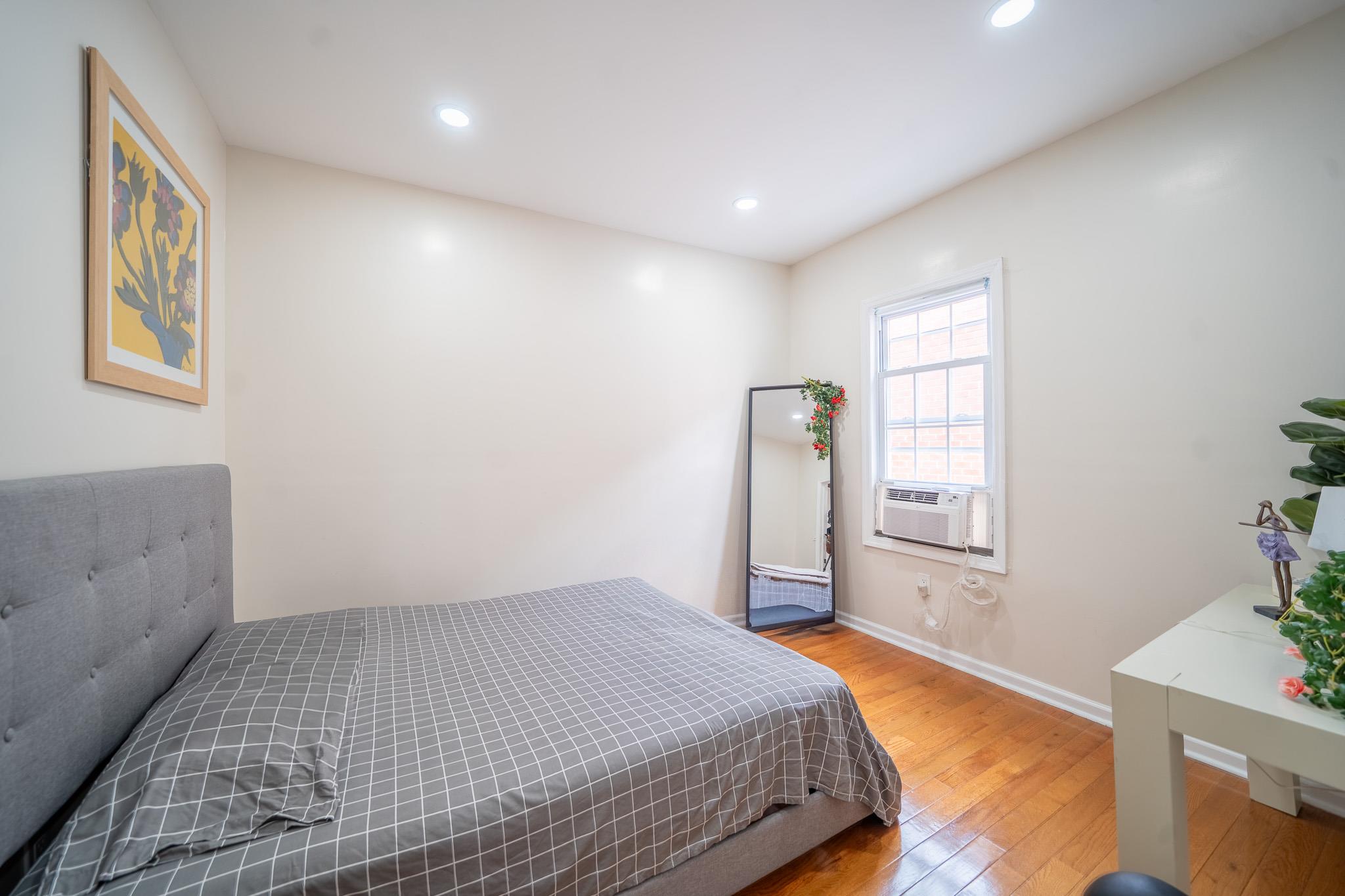 10421 Lefferts Boulevard Property Photo 22