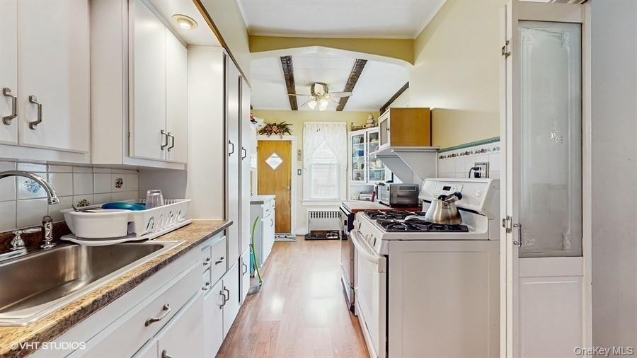 77-52 76th Street Property Photo 4