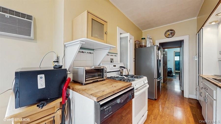 77-52 76th Street Property Photo 5