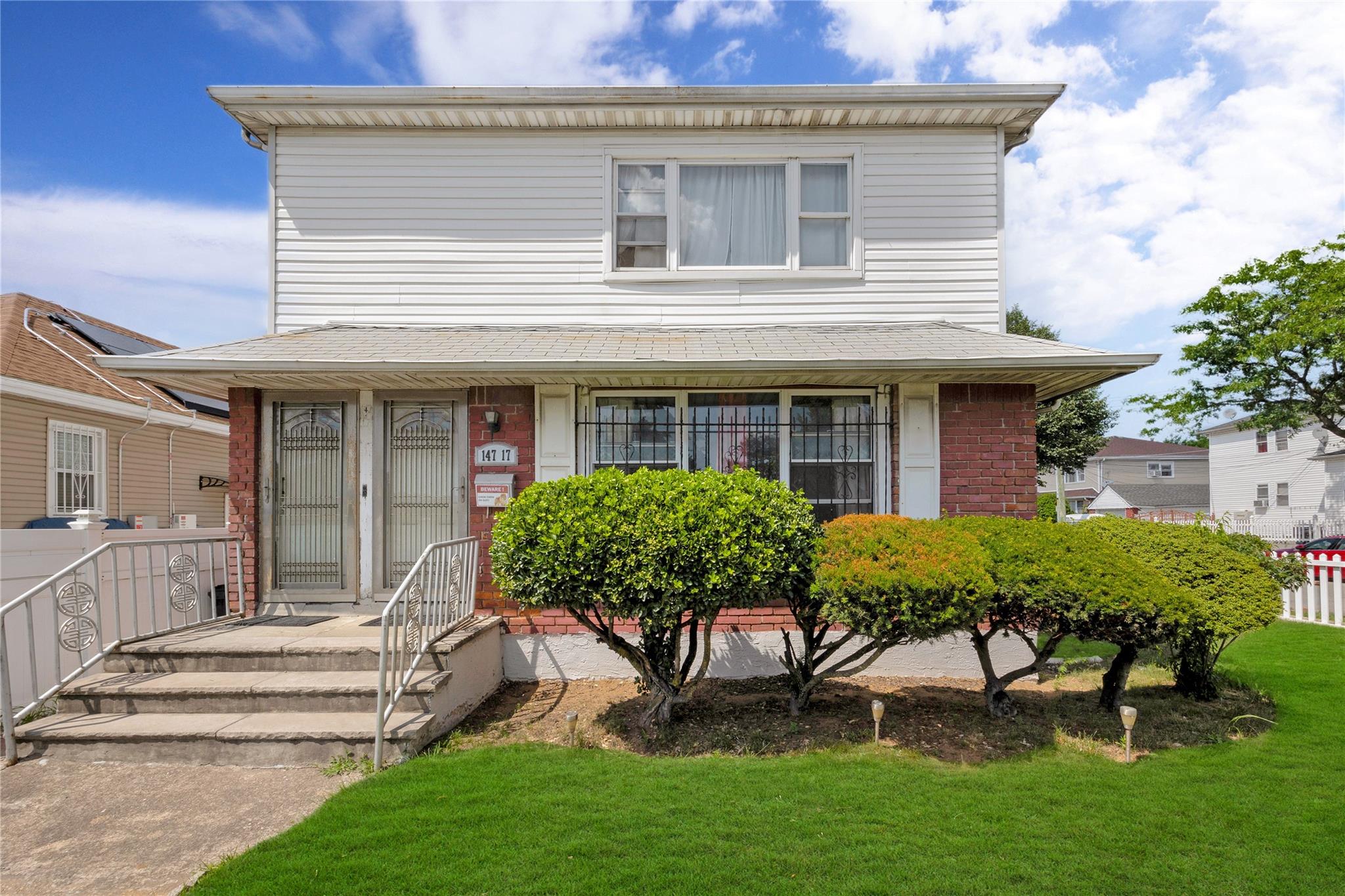 14717 N Conduit Avenue Property Photo 2