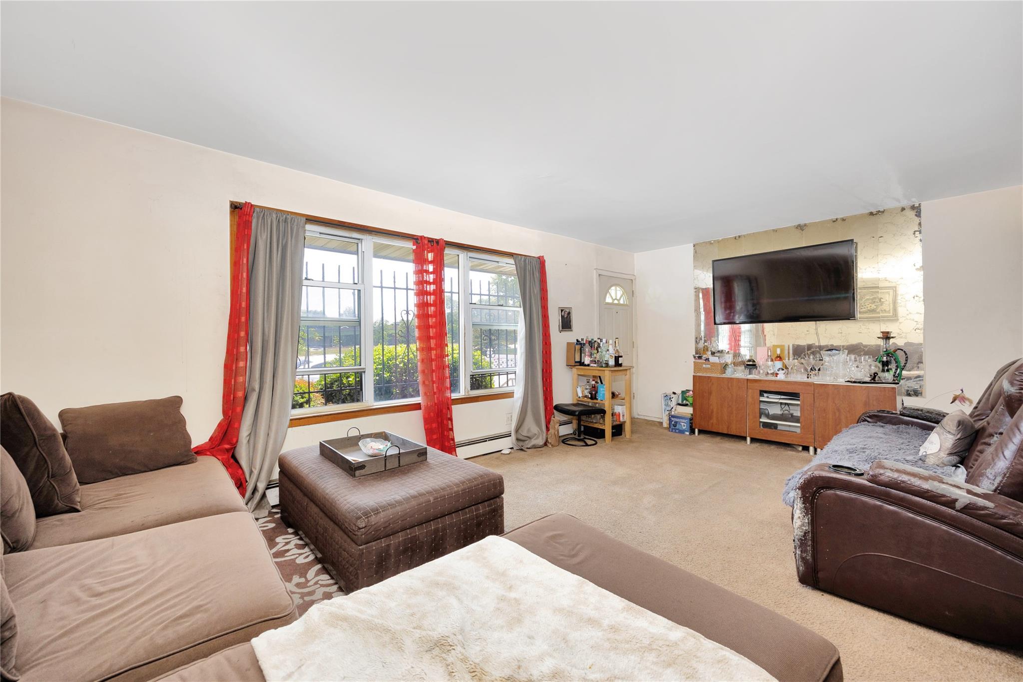 14717 N Conduit Avenue Property Photo 6