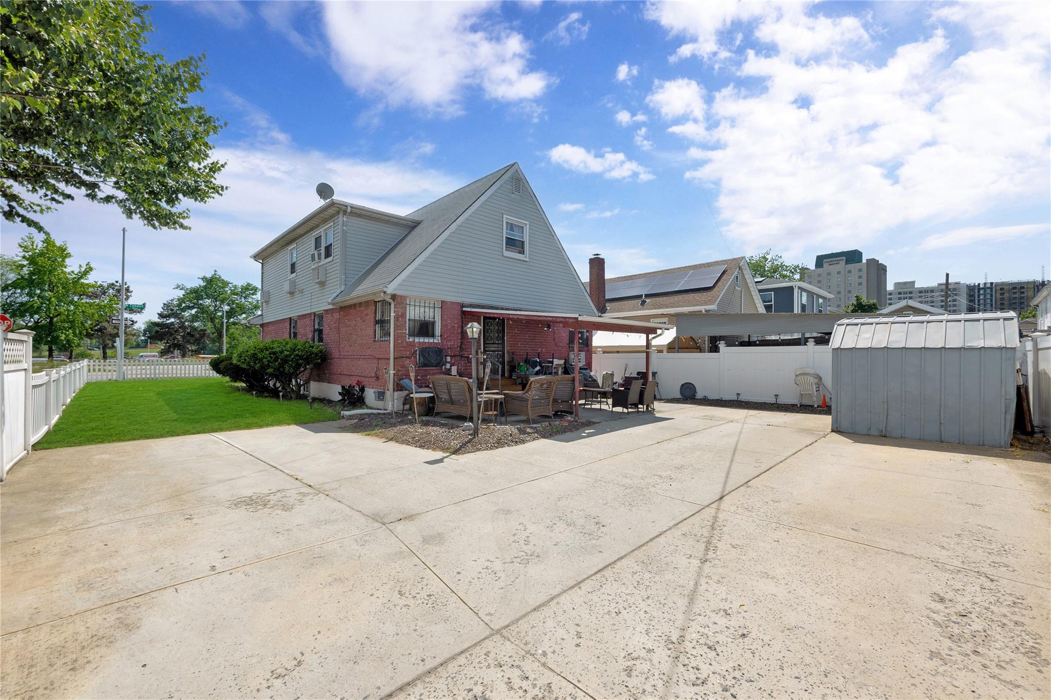 14717 N Conduit Avenue Property Photo 27