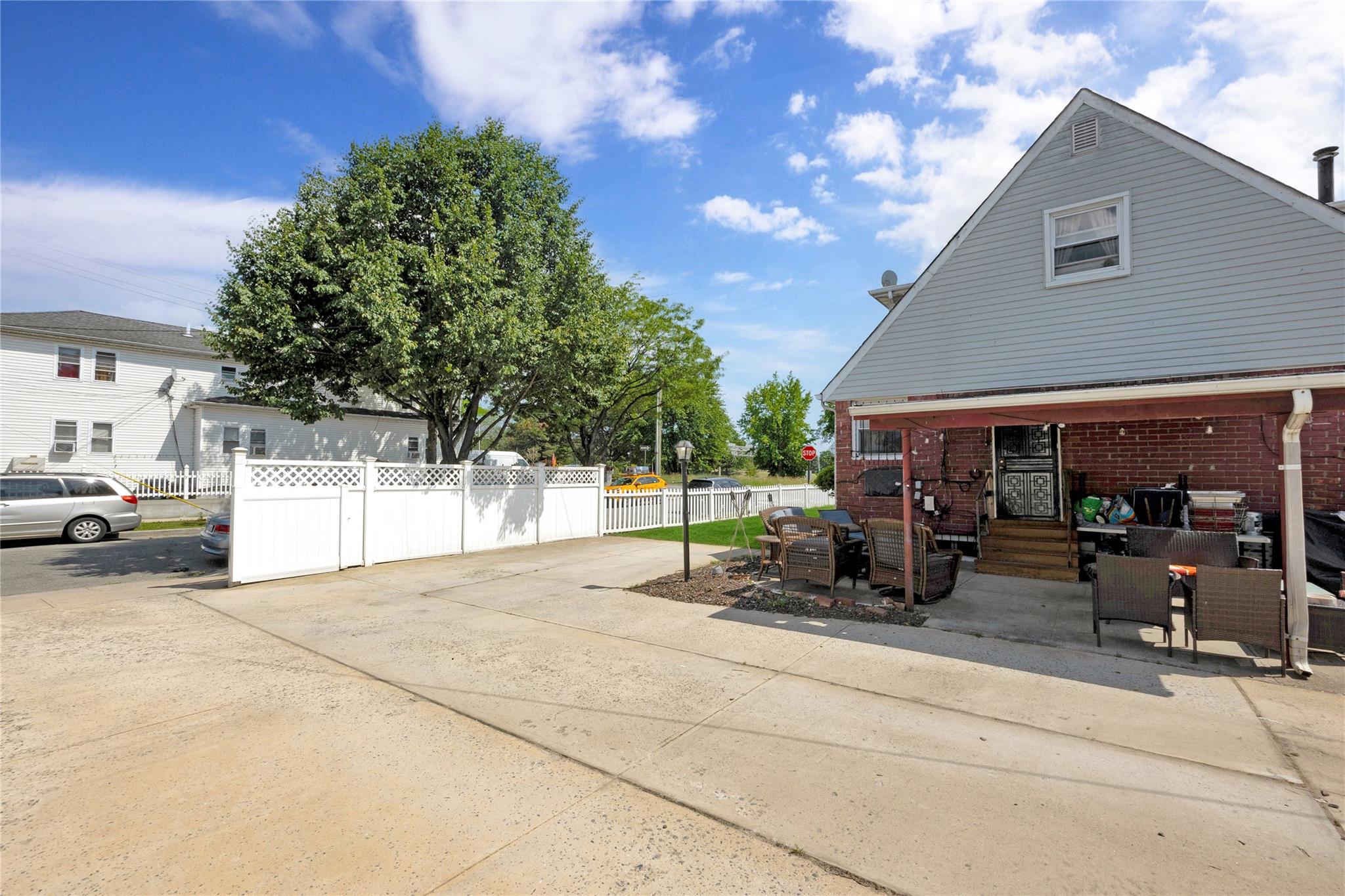 14717 N Conduit Avenue Property Photo 29