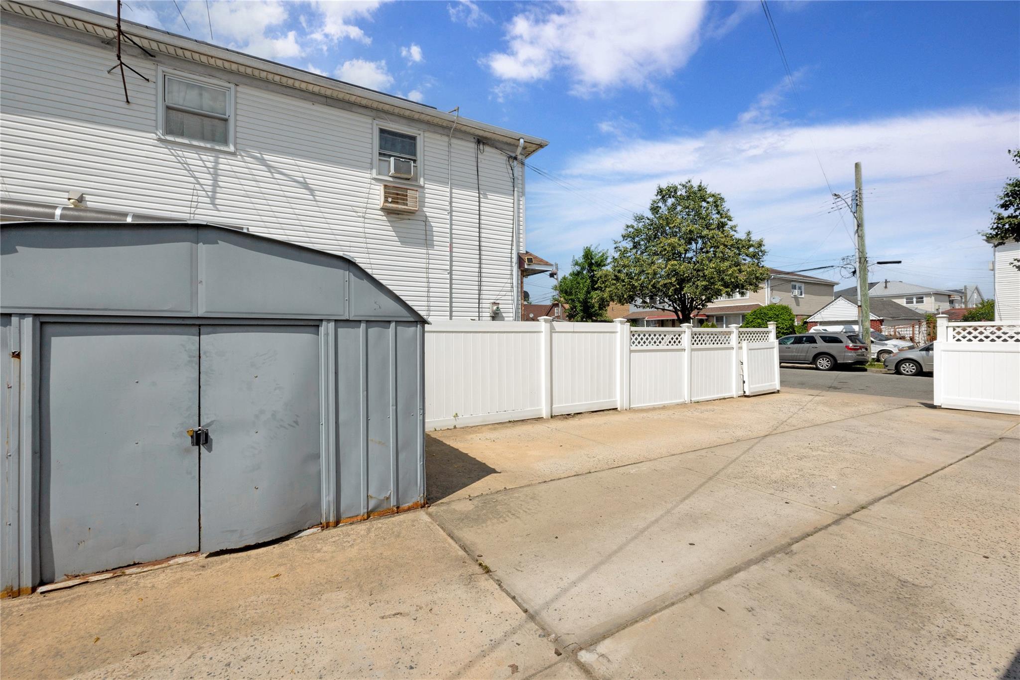 14717 N Conduit Avenue Property Photo 30