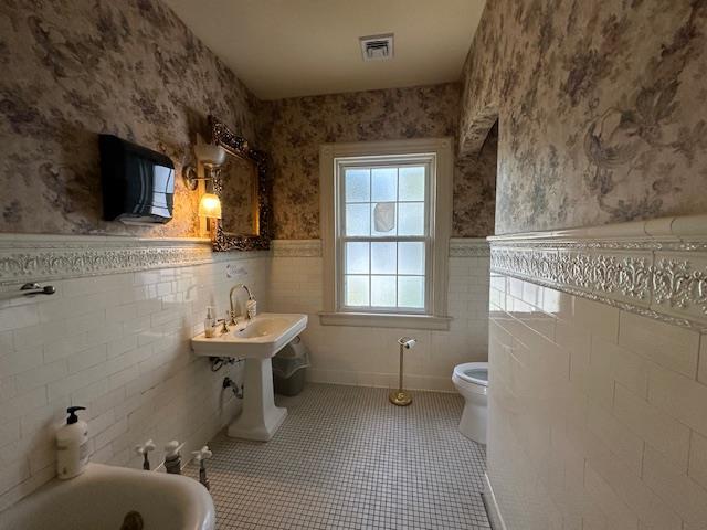 27 W Neck Road 2nd Fl - Suite 100 Property Photo 4