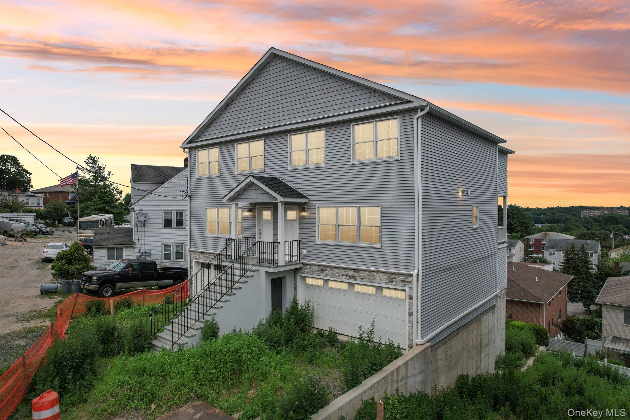 90 University Avenue Property Photo 1