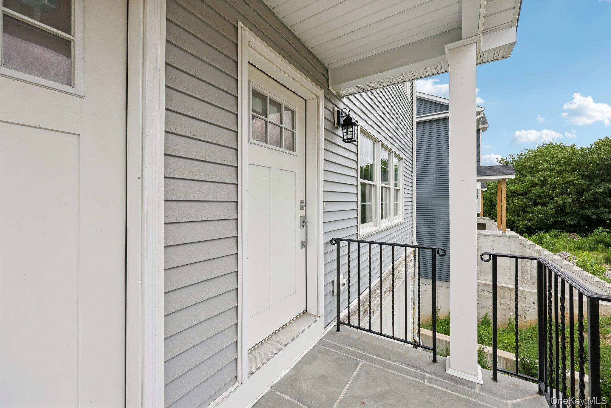 90 University Avenue Property Photo 4