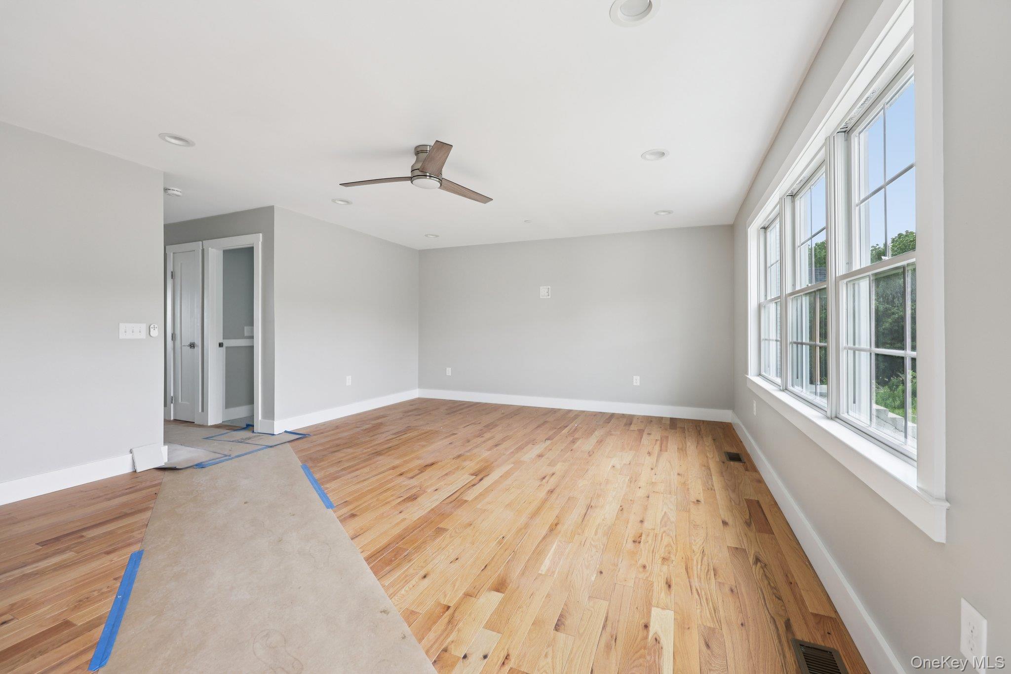 90 University Avenue Property Photo 7