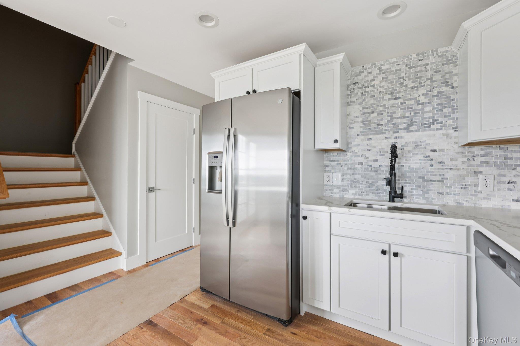 90 University Avenue Property Photo 13