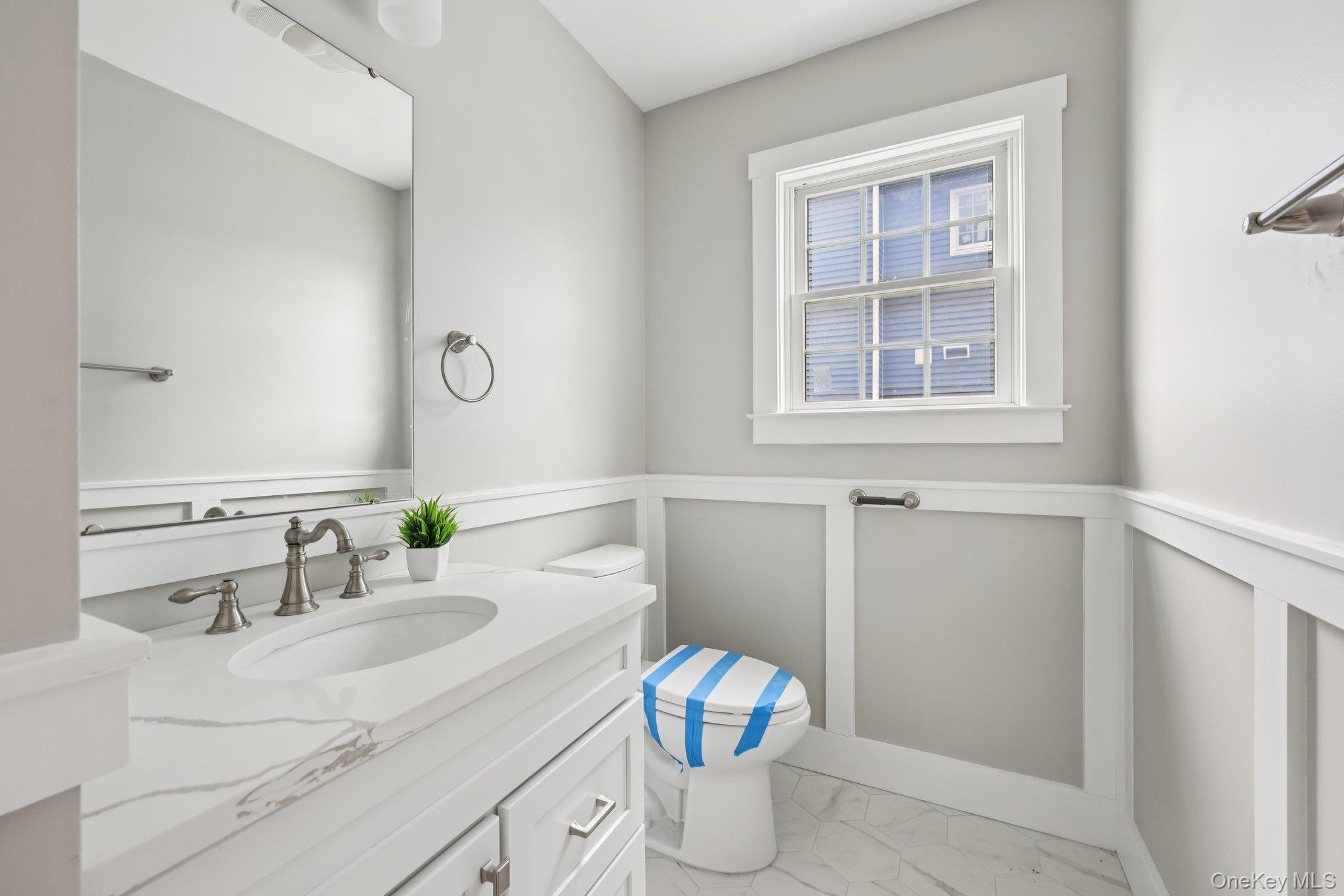 90 University Avenue Property Photo 14