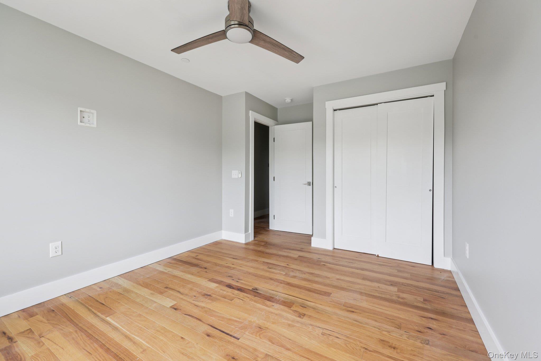 90 University Avenue Property Photo 23