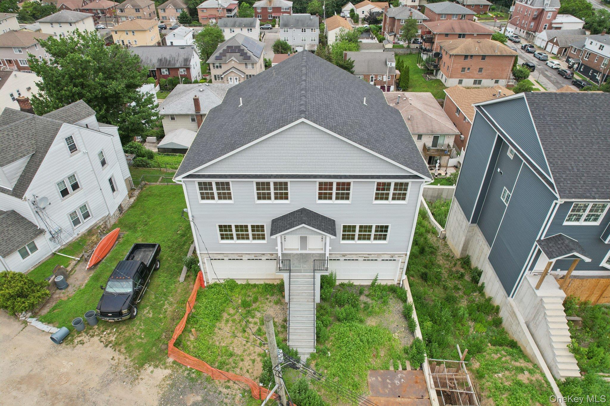 90 University Avenue Property Photo 27