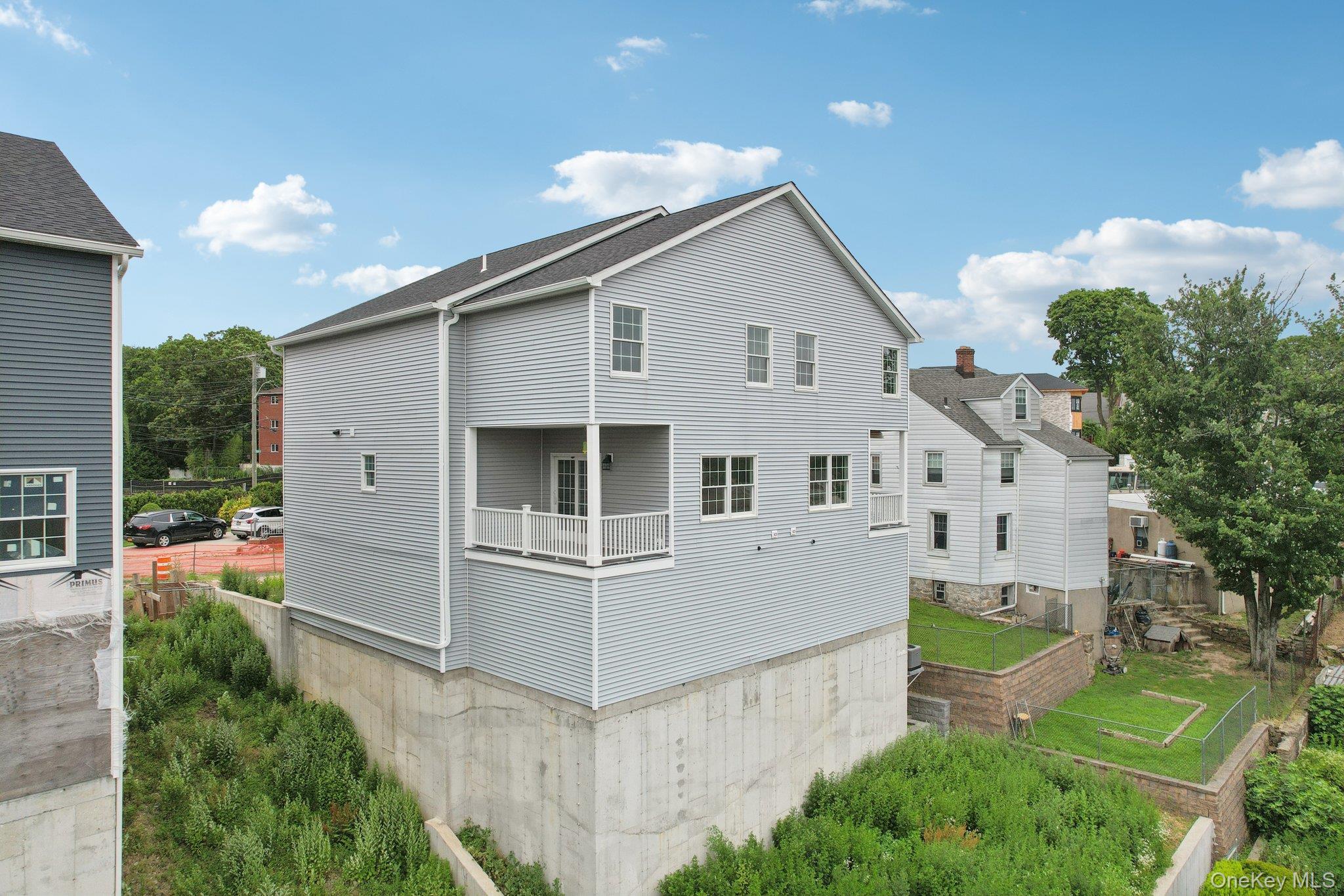 90 University Avenue Property Photo 41