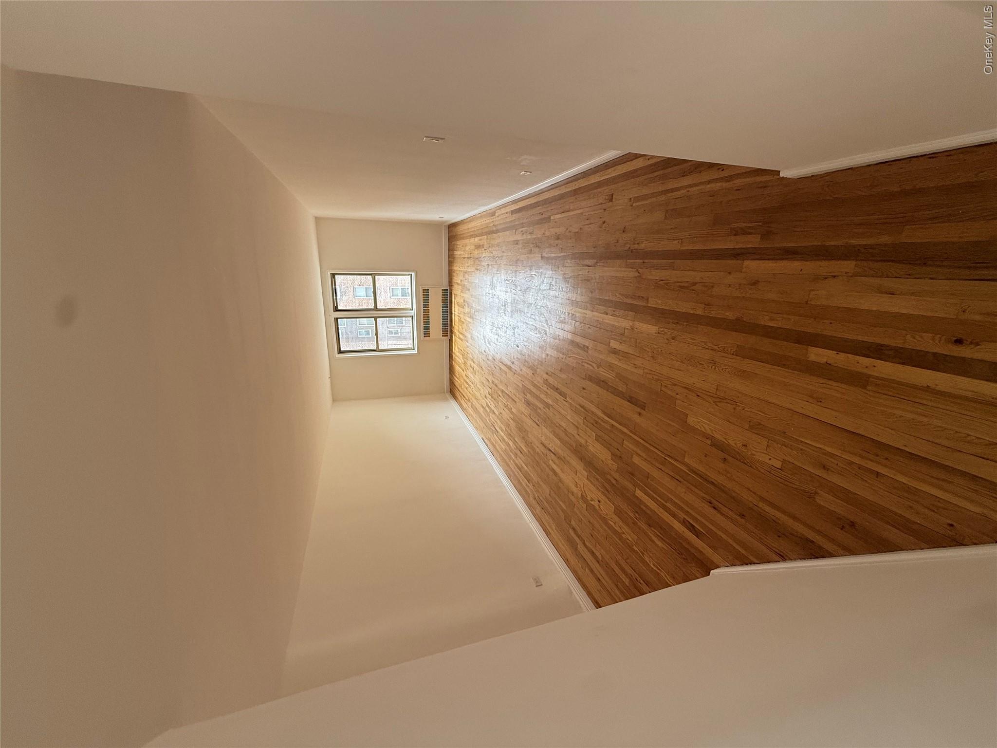 67-25 Clyde Street 5d Property Photo 6