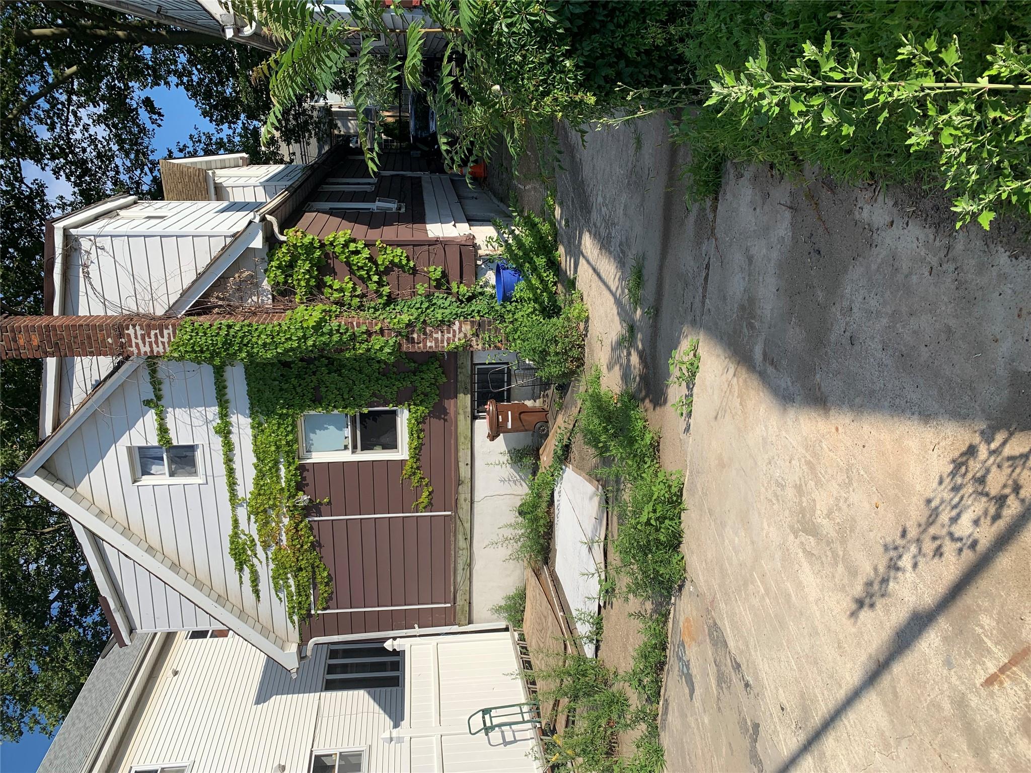 15205 79th Avenue Property Photo 4