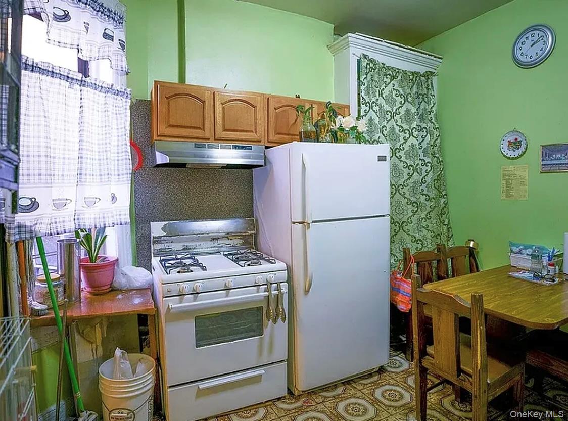668 Broadway 11 Property Photo 5