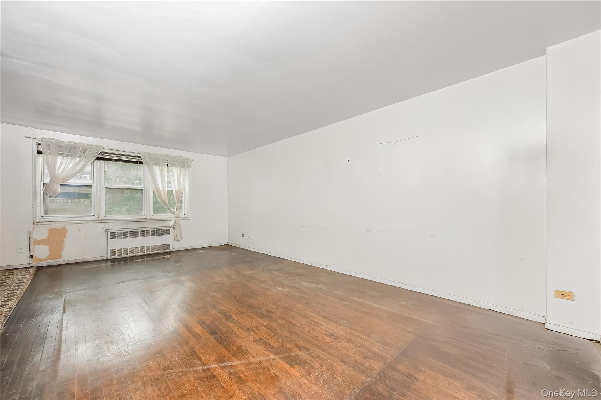 92-31 57th Avenue 2j Property Photo 3