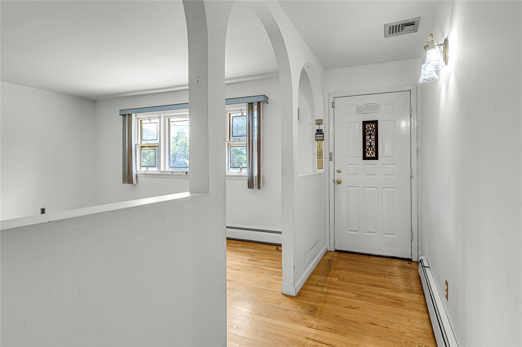 15 Pinelawn Avenue Property Photo 2