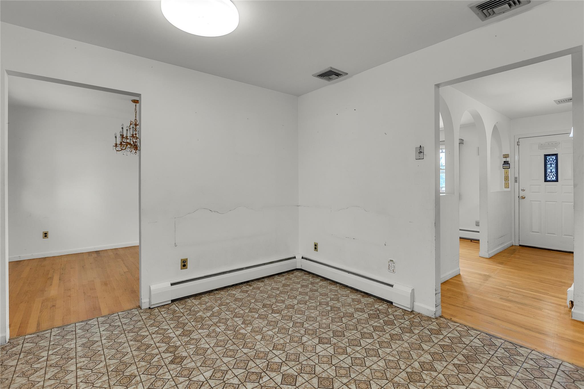 15 Pinelawn Avenue Property Photo 10