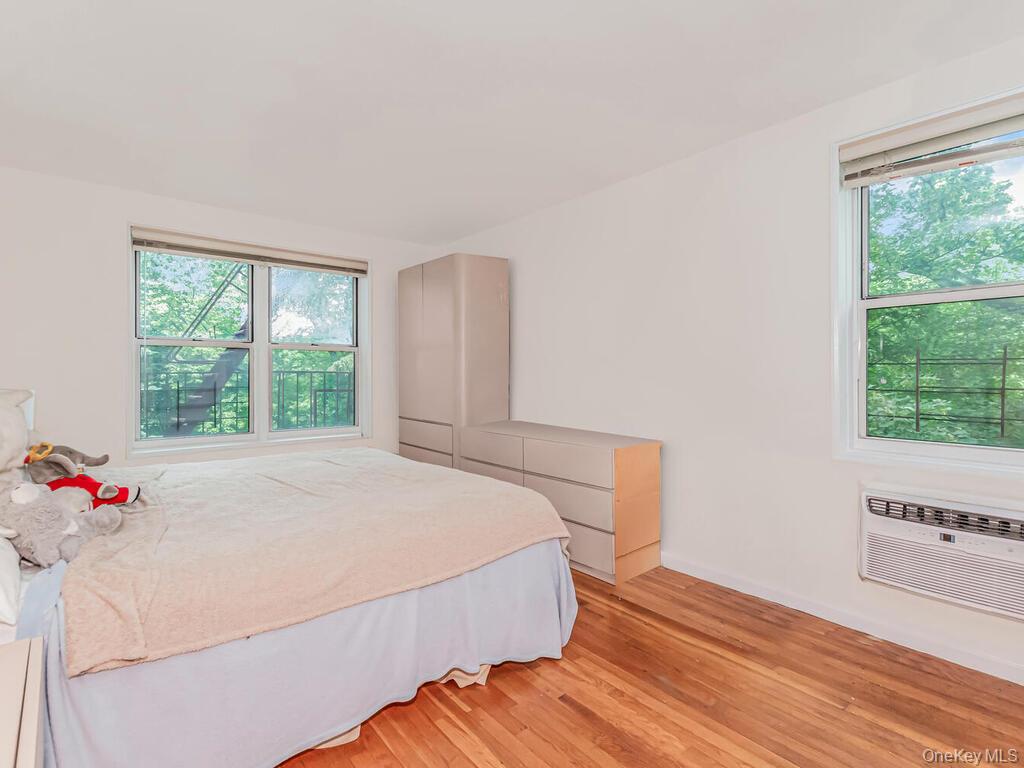 679 W 239th Street 3j Property Photo 5
