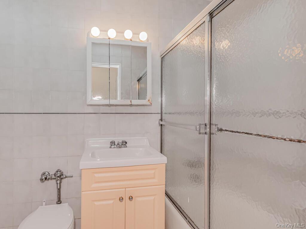 679 W 239th Street 3j Property Photo 7