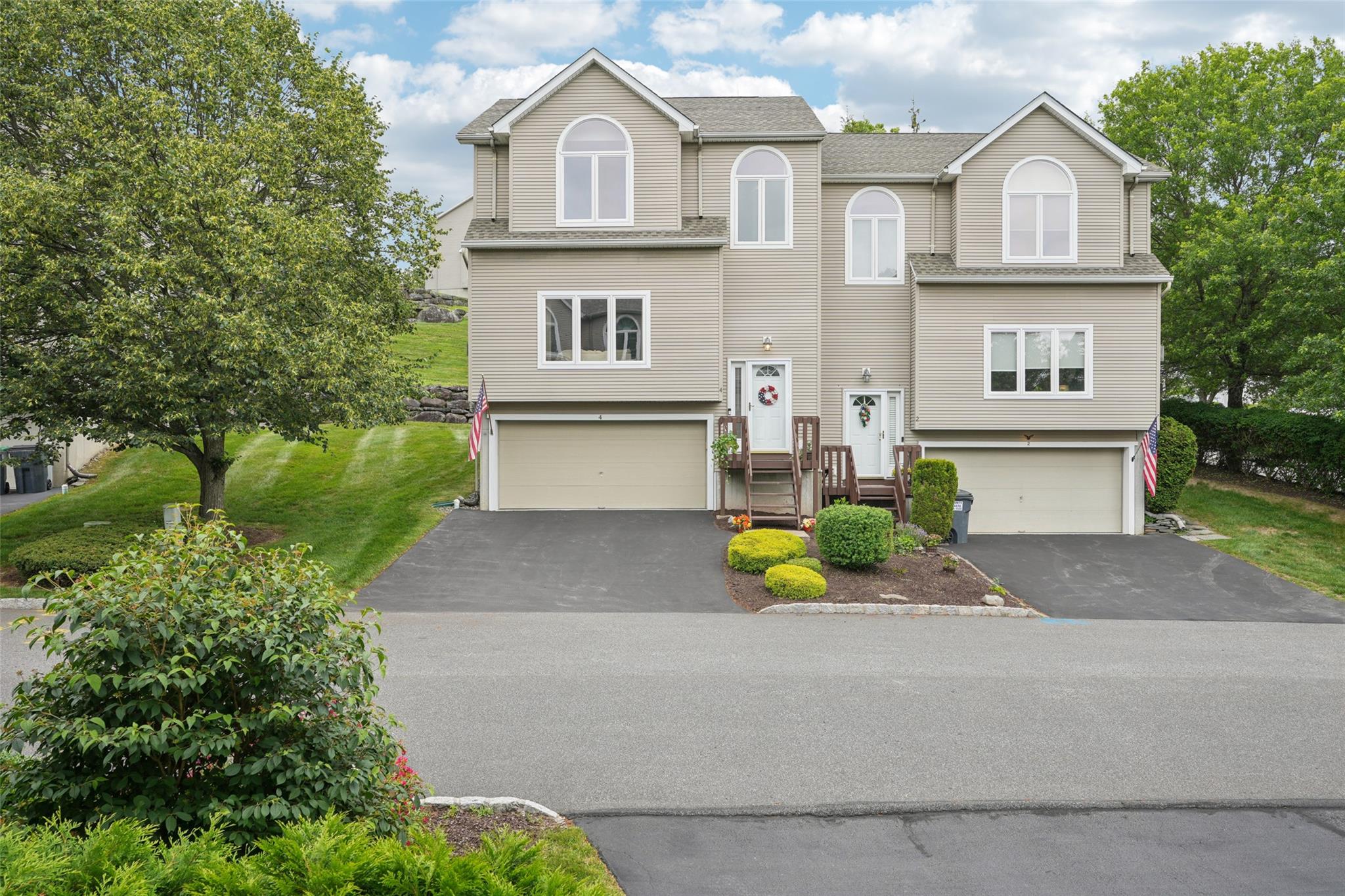 4 Cliffside Court Property Photo 1