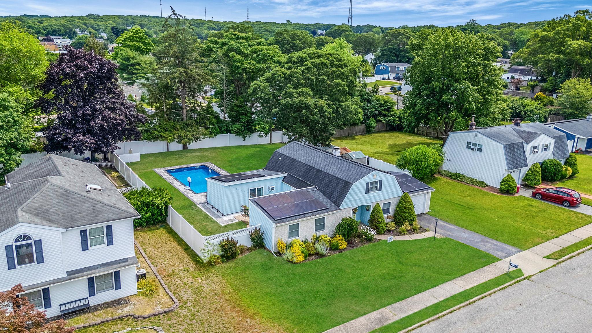 15 Carnegie Drive Property Photo 1