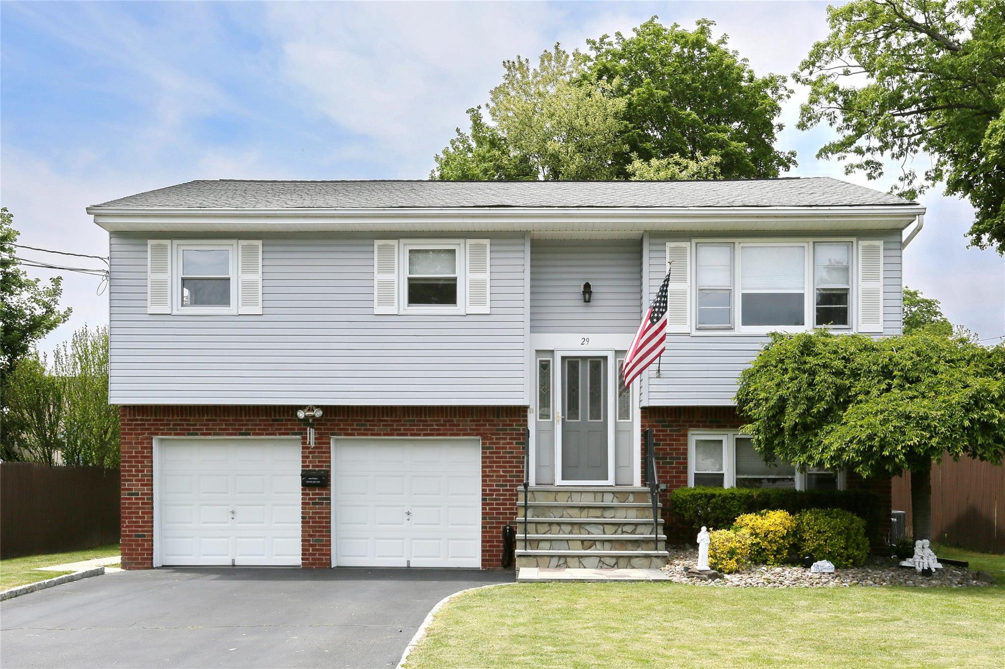 29 Rockland Terrace Property Photo 1