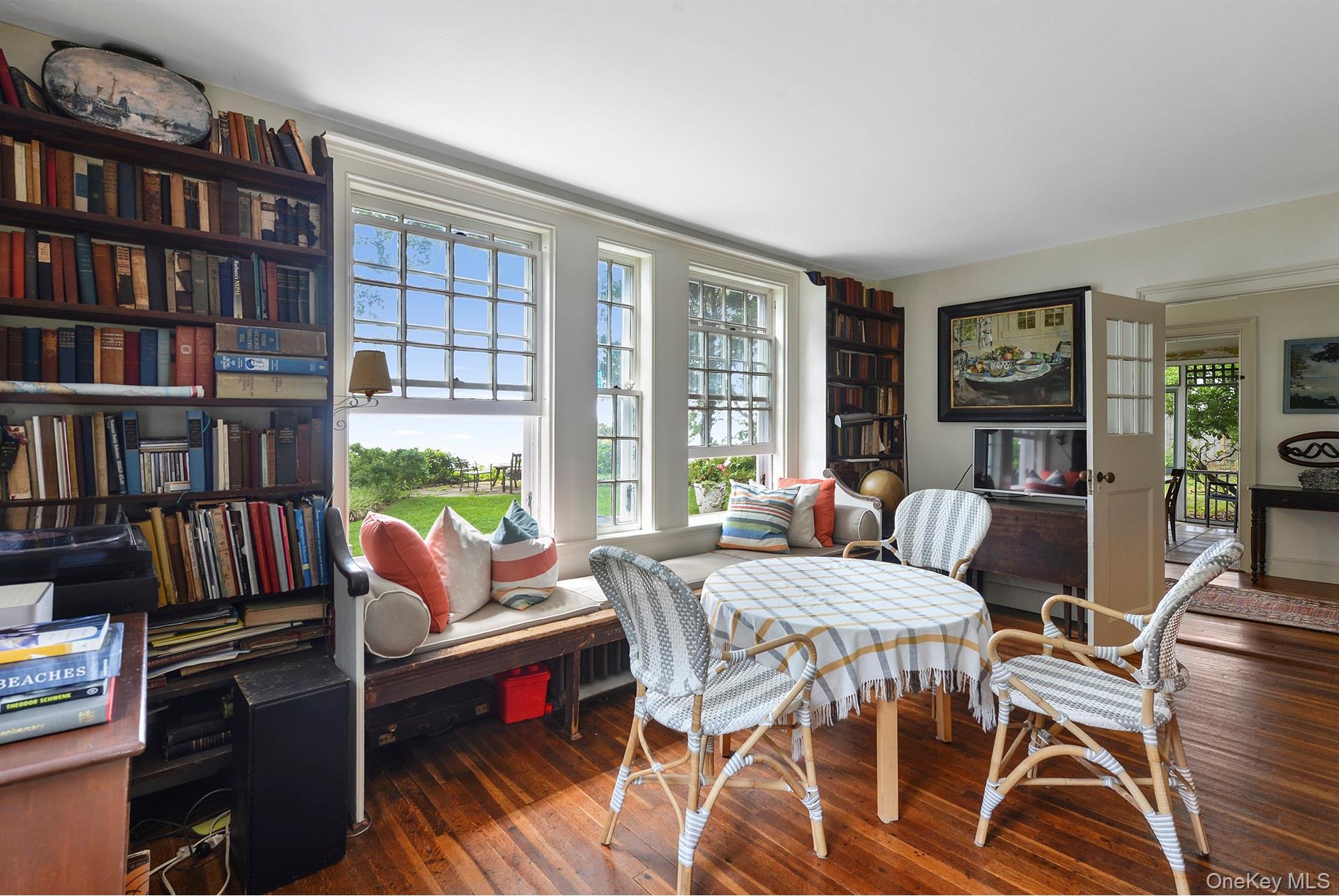 884636 Property Photo 4