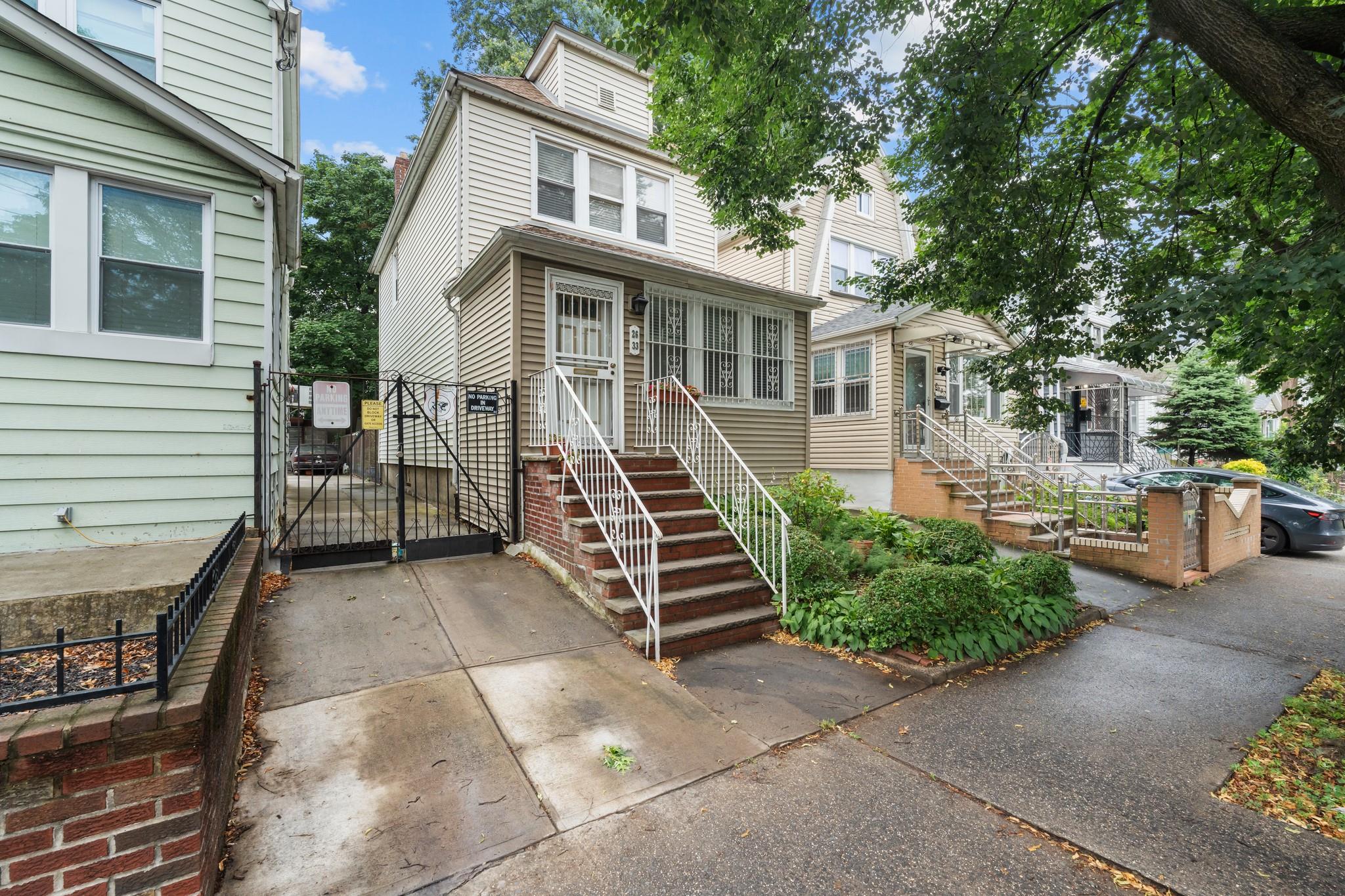 26-33 94th Street Property Photo 1