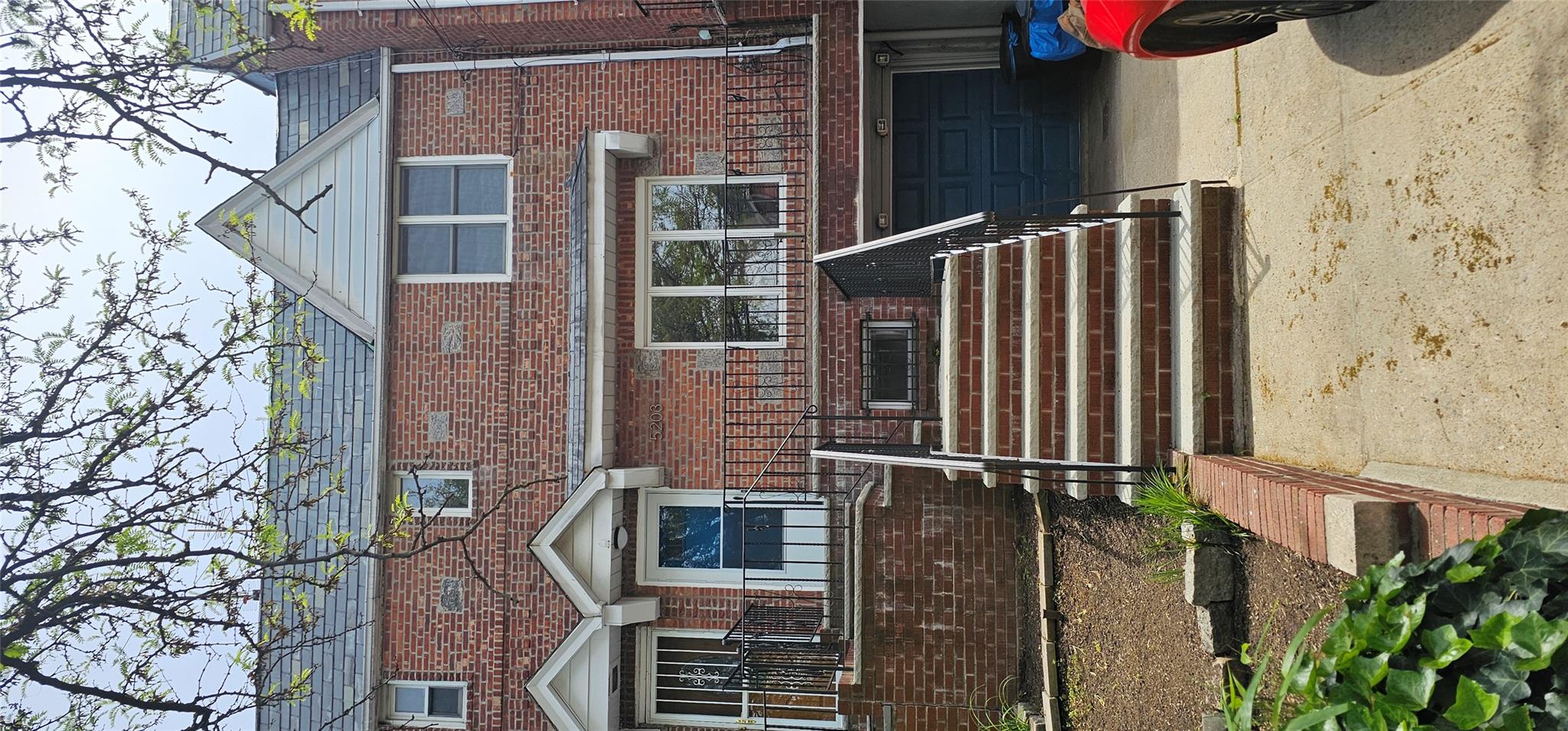 5203 72nd Place Property Photo 1