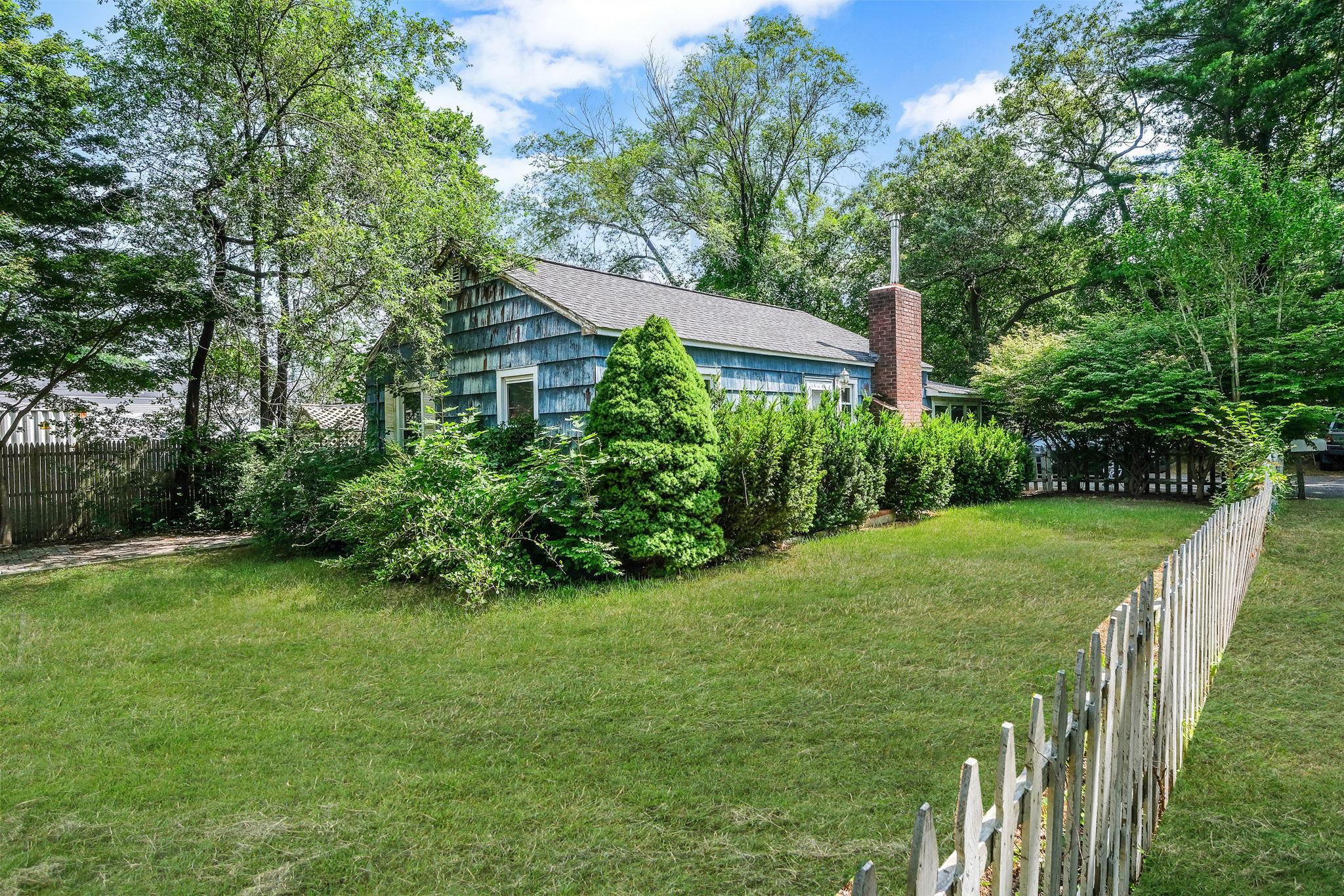 9 Private Road Property Photo 2