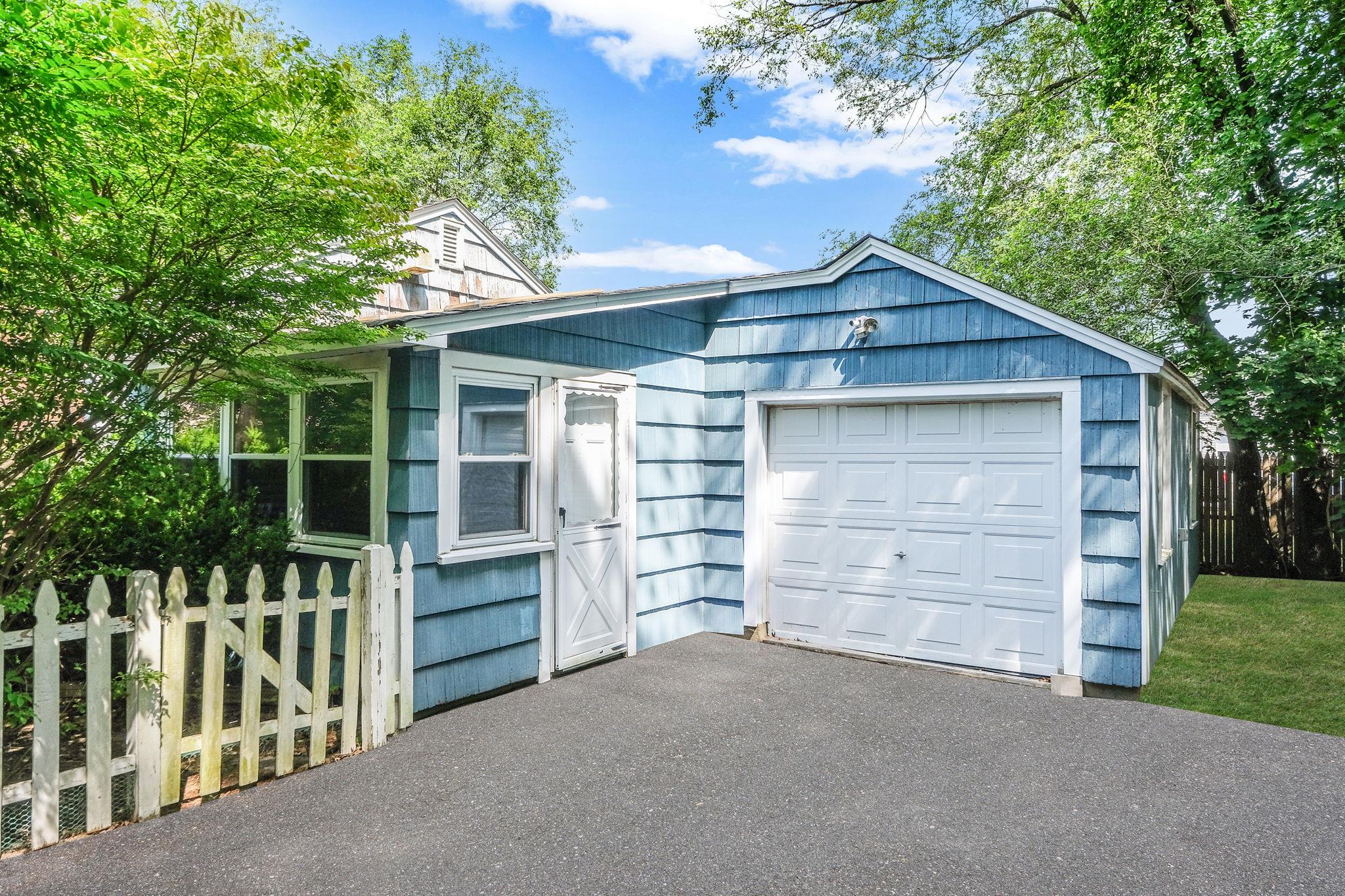 9 Private Road Property Photo 3