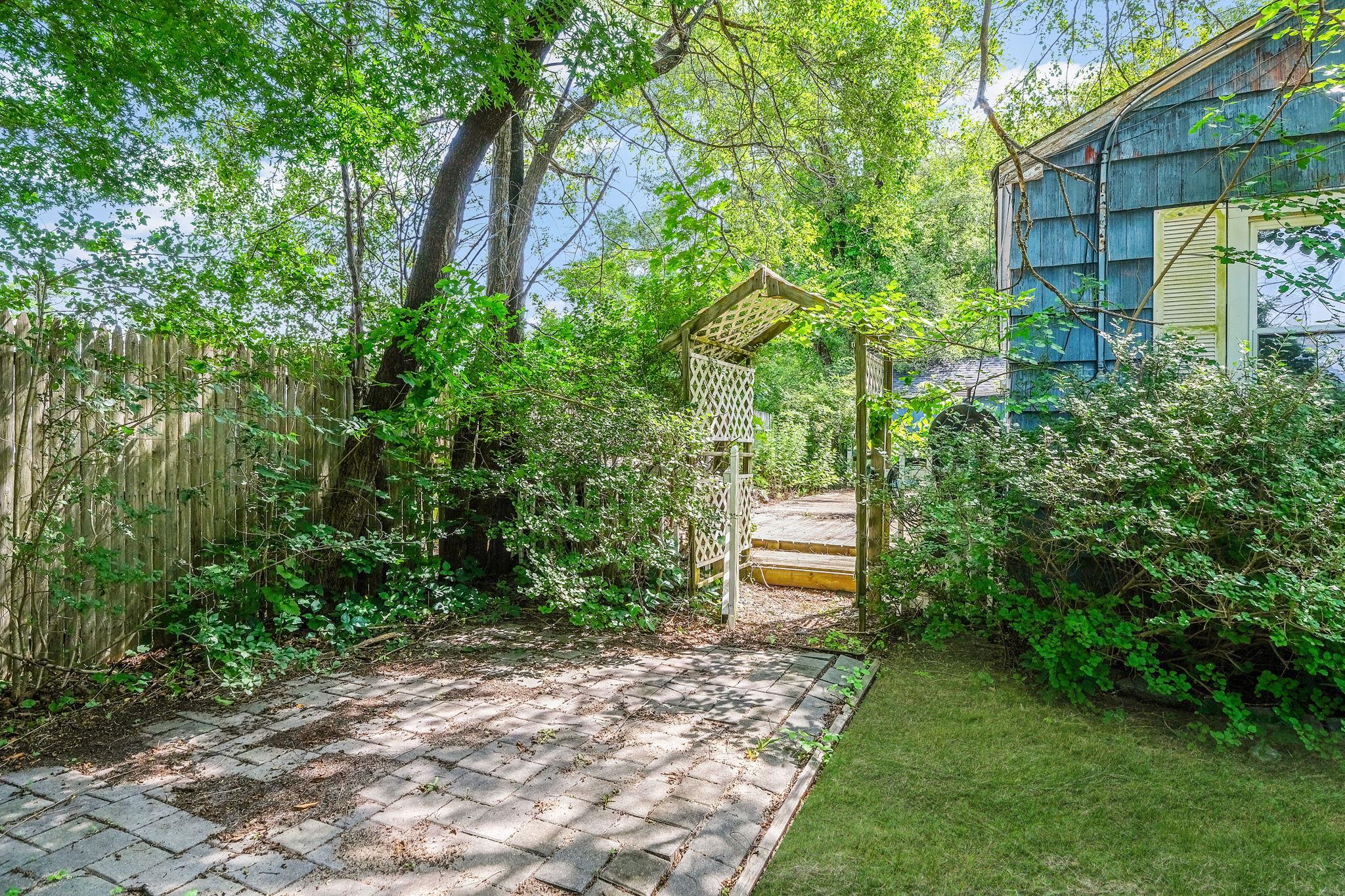 9 Private Road Property Photo 6