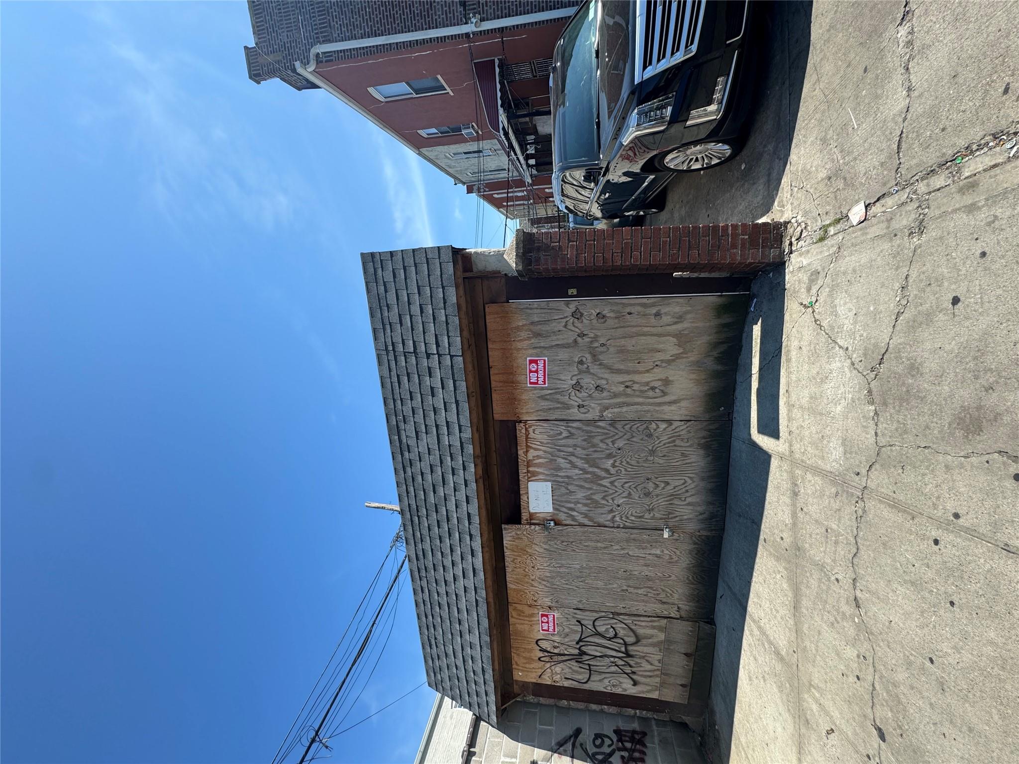 3715 93rd Street Property Photo 6