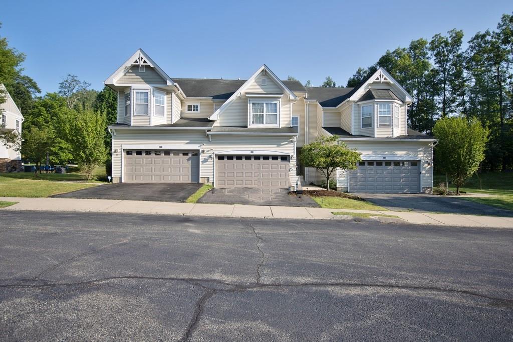 49 Cornwall Lane Property Photo 1