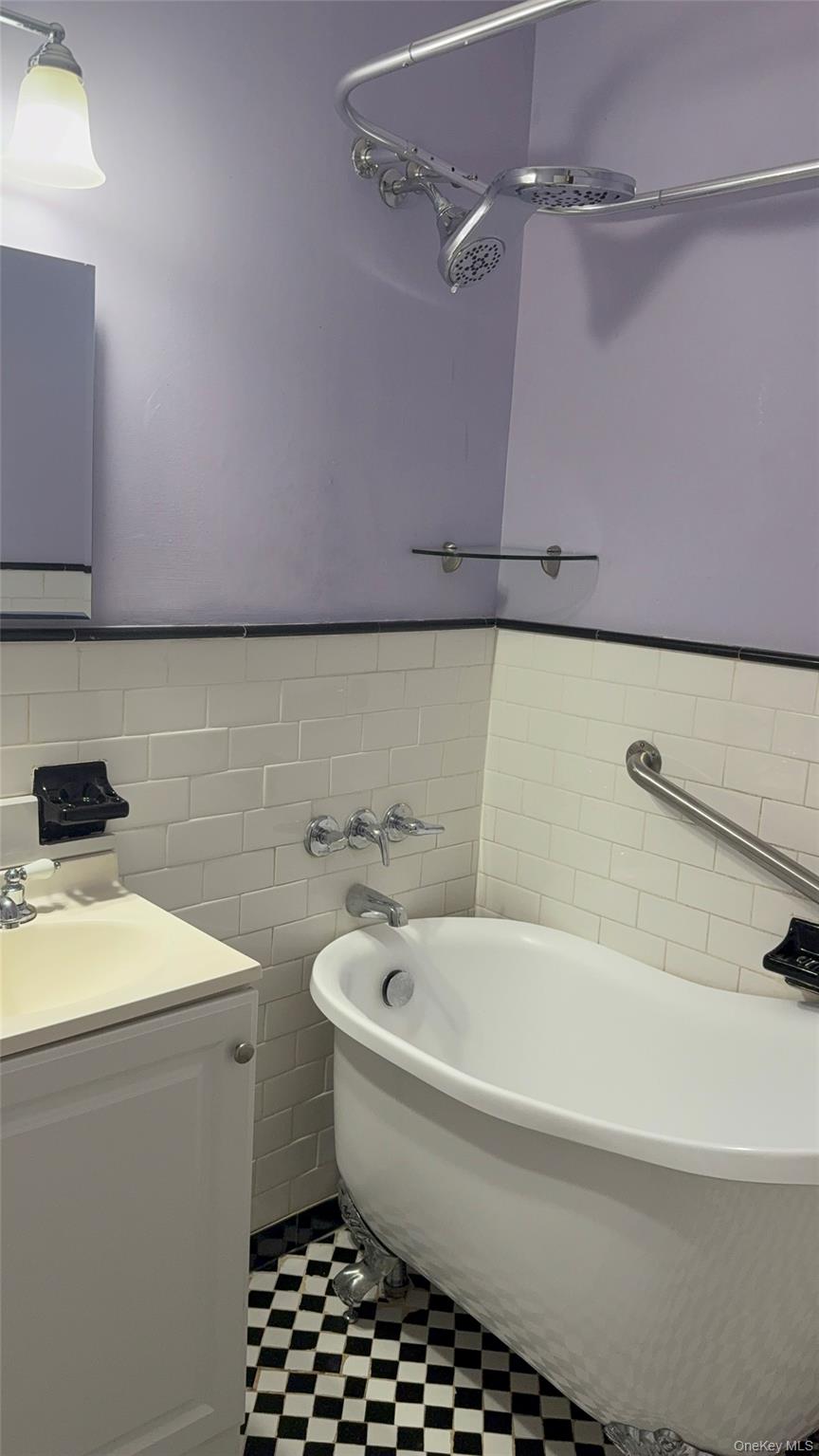 2261 Palmer Avenue 2a Property Photo 11