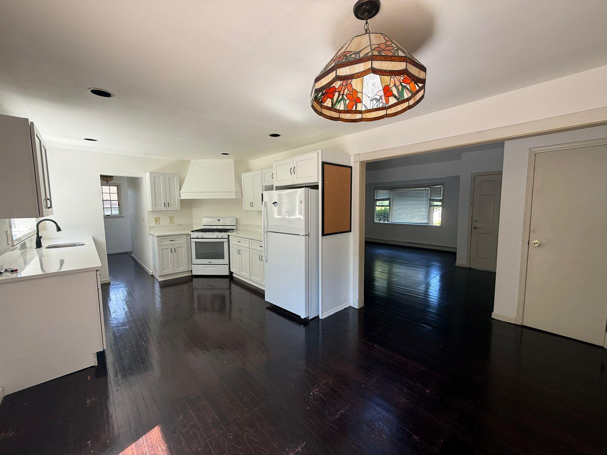 82 Upton Drive Property Photo 1
